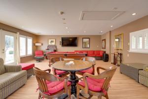 15 Mi to University of Memphis Getaway with Games