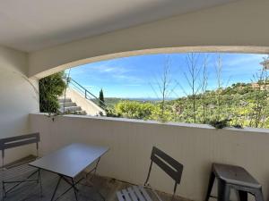 Villas La Vigie, villa pour 8 personnes avec piscine chauffee et vue mer a La Londe-Les-Maures : photos des chambres