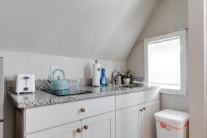 Studio Nest 2Queen beds & 2TVs museums free parking