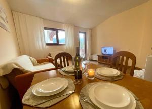 Mountain view 1-bedroom apartment few steps from ski piste and Gondola lift