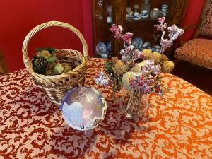 Retro big Apartment with two balconies and lift