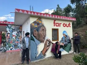 Far Out Stay & Cafe - 考萨尼