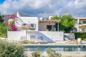 Seafront Villa Stoa in Dryos