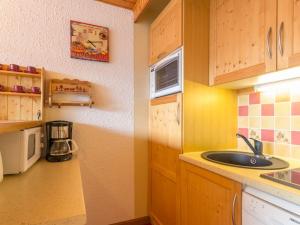 Appartements Studio lumineux au centre, balcon et 4 couchages - FR-1-275-167 : photos des chambres
