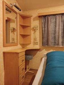 Campings Mobill- home 8 PERSONNES 2 SALLES DE BAIN 2 WC : photos des chambres