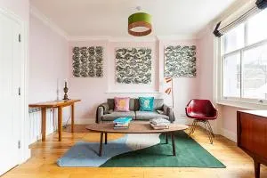 Chic Gunter Grove Flat - London Retreat - Kensington