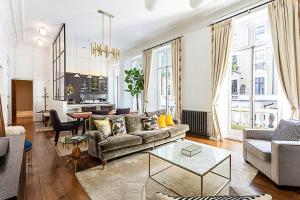 Notting Hill Charm Central 2-Bed Gem