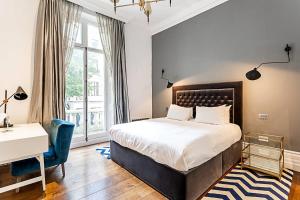 Notting Hill Charm Central 2-Bed Gem