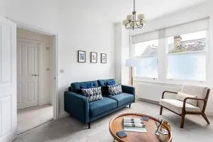 Chic 2-Bed Flat in Leafy Clapham South - Clapham