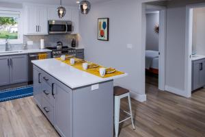 Gold Getaway by Simple Life Rentals