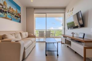 Nuevo, Exclusivo Apto 2BR Laguna Cristalina