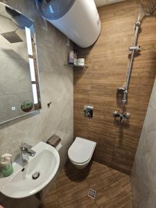 Hot Spot Studio in the center