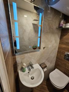 Hot Spot Studio in the center