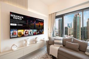 BURJ ROYALE - Luxurious Two-Bedroom apartment in DOWNTOWN, Burj Khalifa view POOL in the building, 5-min walk to Dubai Mall & Dubai Fountains