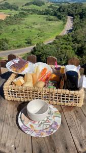 Chacrinha pousada e restaurante chalé Tucano