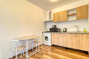 2 Hidden Gems -U need - by Uni88 Apart Hotel