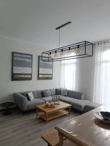 Modern Triplex 140m2 - 4 bedrooms, 1 living room & 2 bathrooms - 8 people in Brussels city - Heysel