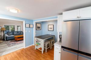 Cedar Cove Cottage by Simple Life Rentals