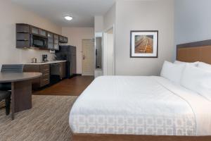 Candlewood Suites Athens by IHG