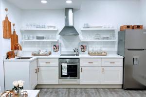 Sunset View, Walk to Pool, Hot Tub, Dining, Shops