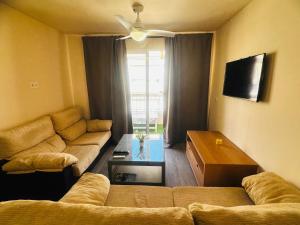 HABITACIONES A COMPARTIR EN APARTAMENTO RECIÉN REFORMADO EN PLAYa LA COLONIA - Ubytování bez kategorie ve městě Águilas