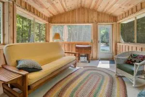 Gibraltar Getaway by Simple Life Rentals - 鱼溪