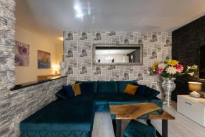 Luxury apartment Sara with heated pool