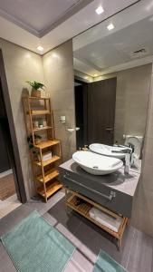 Stylish studio, center area, close to Burj Khalifa