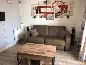 Studio chaleureux avec piscine