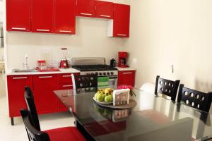 Cozy Mrida Retreat with Pool Garden View