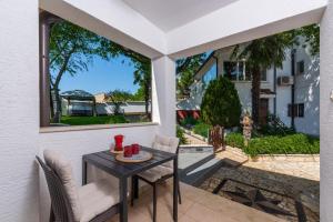 Holiday Home 4928-11 for 4 Pers in Porec