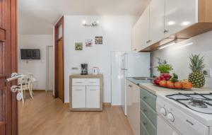 Holiday Home 4928-11 for 4 Pers in Porec