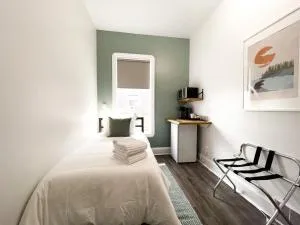 Lakehead Boutique Hotel- Suite 4 - Nipigon