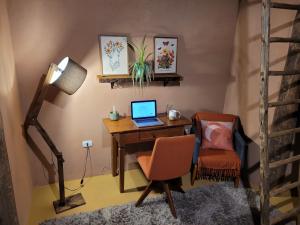 Refúgio Terracota uma casa bioconstruída com arte