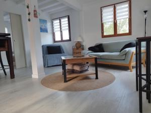 Maisons de vacances Jolie petite Maison, Clim, residence avec piscine a 5mn circuit Paul Ricard : photos des chambres