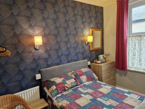 Small Double Room room in Stafford house