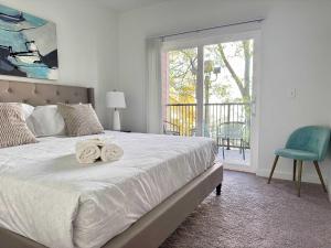 Luxury New 1B1B Private Balcony w Washer Dryer 525Pkwy215