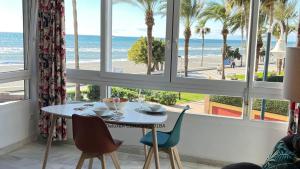 Primera línea playa Apart 1 Bed CostaOro-CO1BA DELUXE Seafront ó Loft-Studio CostaOro-CO1BB STANDARD