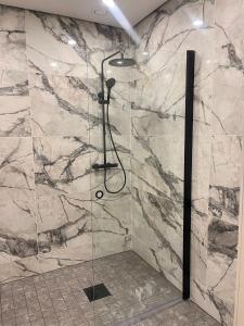 Arctic Glow Apartment 3