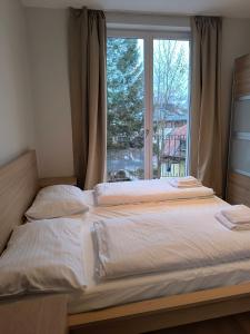 Four Seasons Getaway