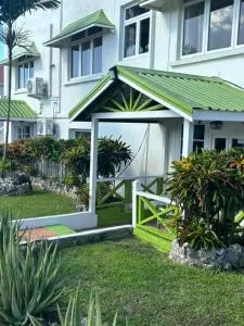 Rose Apartments - Saint Philip