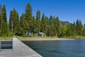 Belleview Lakefront by Tahoe Getaways - Hot Tub, Pier, Buoy and Guest House - Pollock Pines