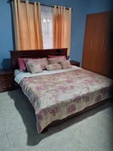 Cindy's Garden Gate - Spintex