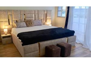 Luxury suite with ocean view and private balcony in San Cristóbal, King Bed, Kitchen, AC, WiFi, HotWater,1Bath - Arena - Galápagos Home