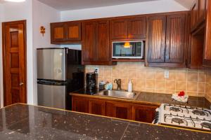 Isla Bonita Yacht Club