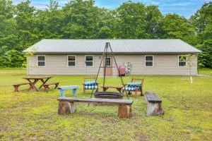 Toivola Home with Fire Pit 8 Mi to Lake Superior! - Toivola