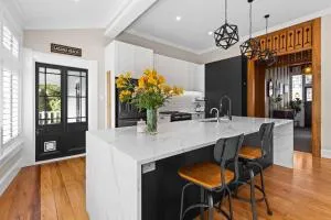 Luxury Villa on Napier Hill - Onekawa