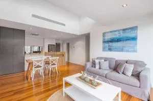 Hotel Lifestyle Home Living in Williamstown - Point Cook