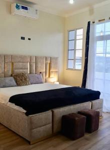 Luxury suite with ocean view and private balcony in San Cristóbal, King Bed, Kitchen, AC, WiFi, HotWater,1Bath - Arena - Galápagos Home