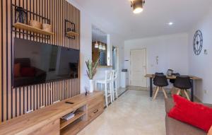 Beautiful Apartment In Los Alcazares